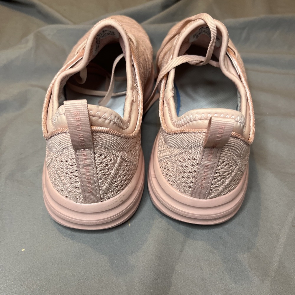 APL x LULULEMON TechLoom Phantom in Faint Coral Women's Size 10 - Picture 5 of 9